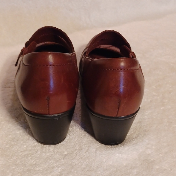 Elegant Brown Women's Shoes - Picture 8 of 10